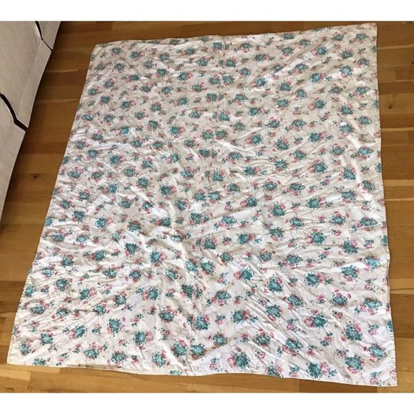 Vintage 5” Square Hand-sewn Quilt with Floral Back 67” X 77” - Picture 2 of 10